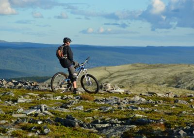 Syklist på Dynjefjell | Spidsbergseter Resort Rondane