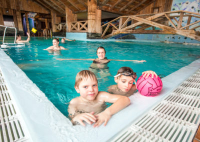 Gutter bader i Karlsvogna Fjellbad | Spidsbergseter Resort Rondane